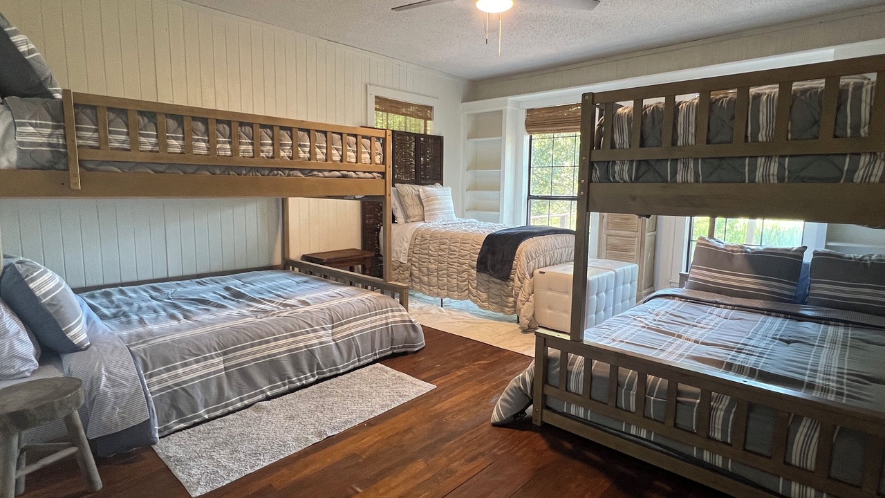 Photo of Bedroom in Lone Star