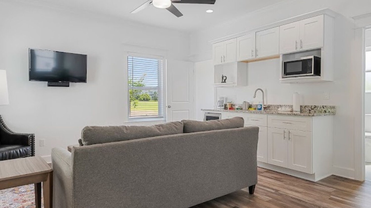 Photo of Livingroom in Carrabelle