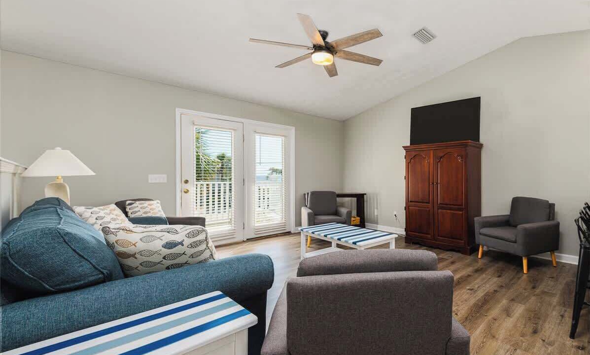 Photo of Livingroom in Gulf Lagoon Beach