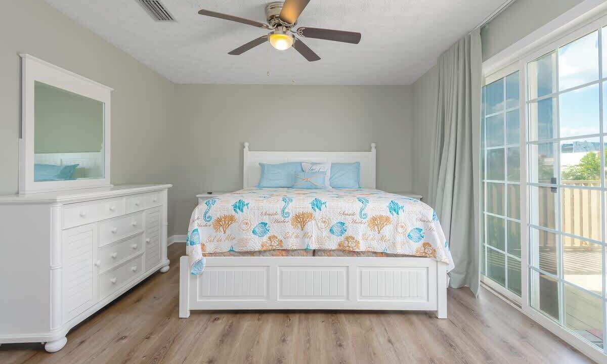 Photo of Bedroom in Gulf Lagoon Beach