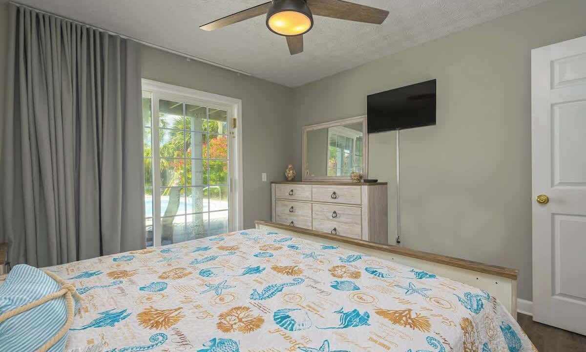 Photo of Bedroom in Gulf Lagoon Beach