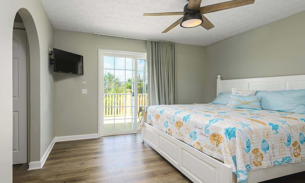 Photo of Bedroom in Gulf Lagoon Beach