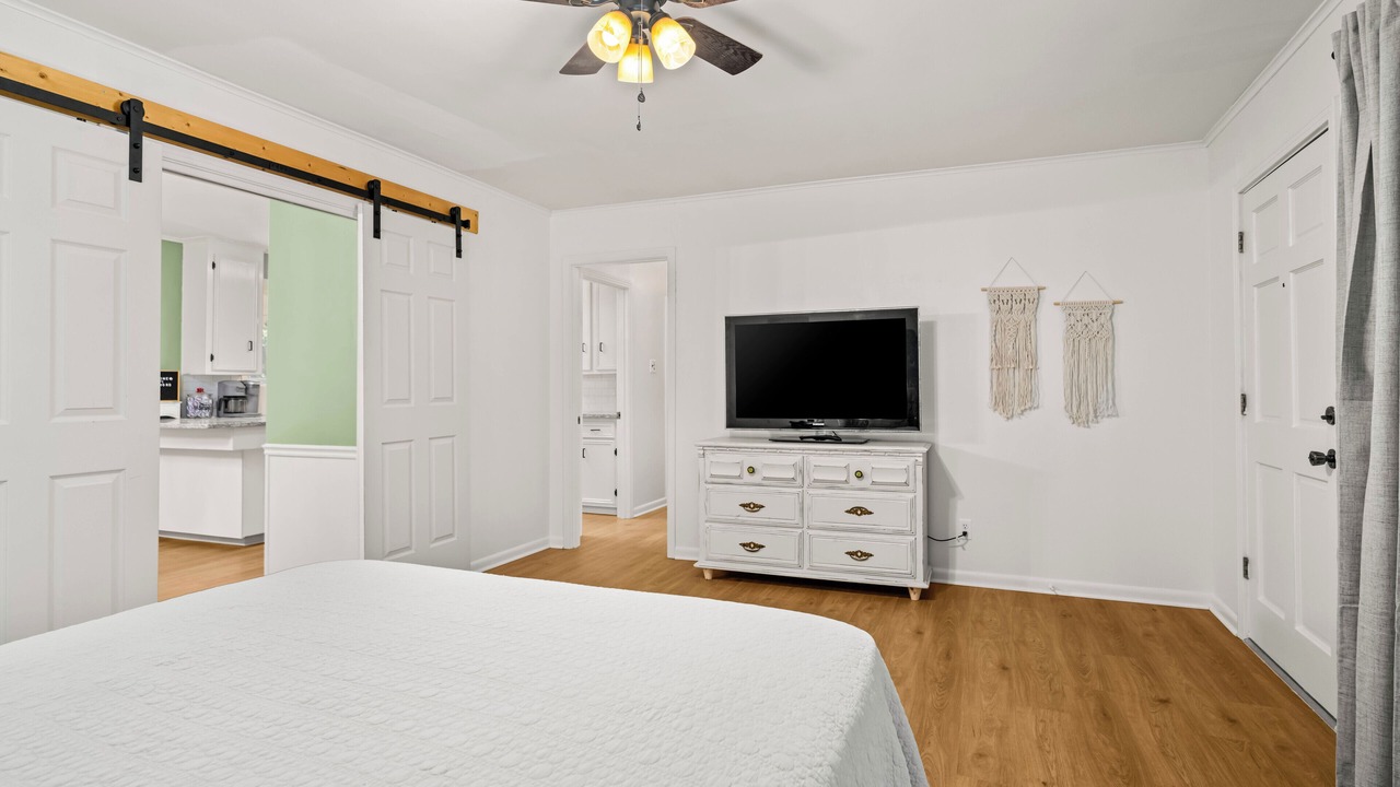 Photo of Bedroom in Pineville