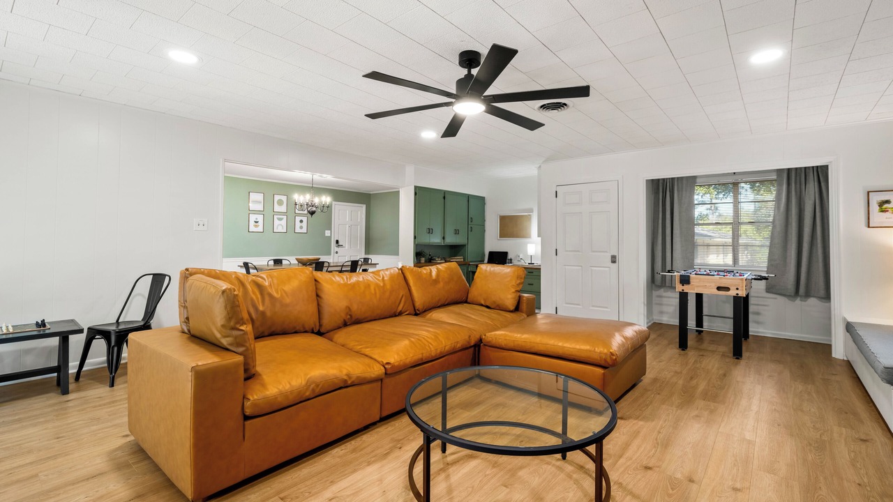 Photo of Livingroom in Pineville
