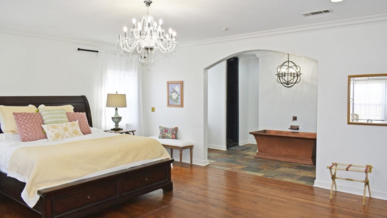 Photo of Bedroom in Forest