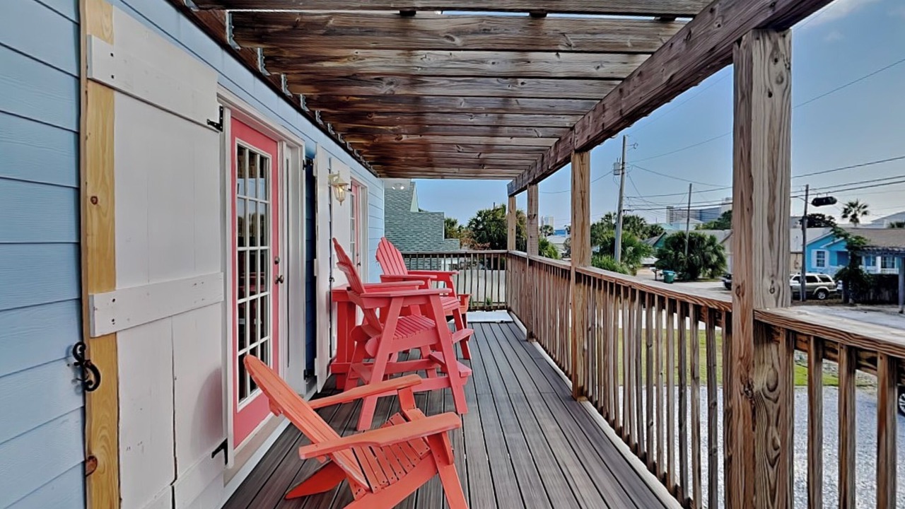 Photo of Patio Balcony in Crescent Beach