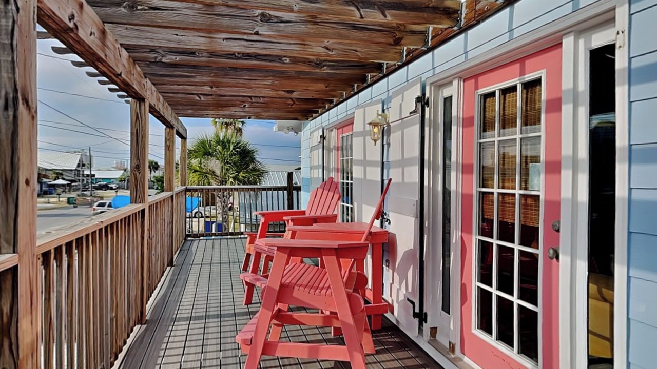 Photo of Patio Balcony in Crescent Beach