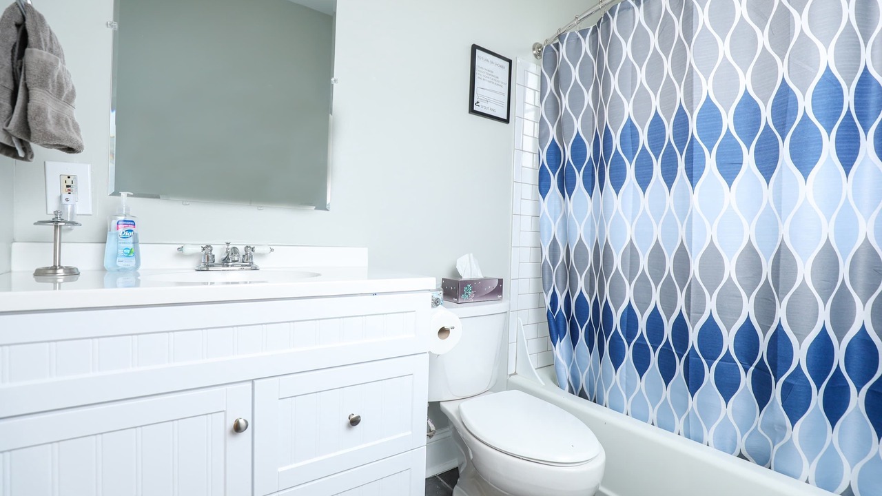 Photo of Bathroom in Mid-City