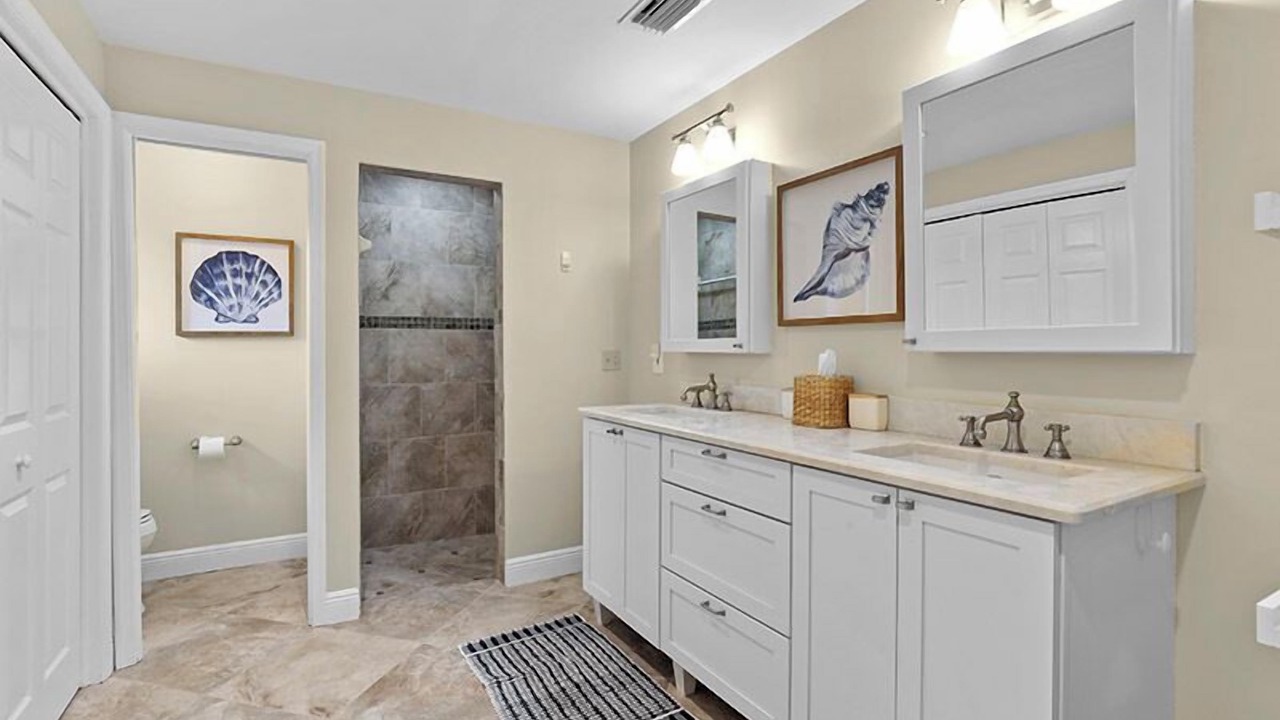 Photo of Bathroom in Moorings