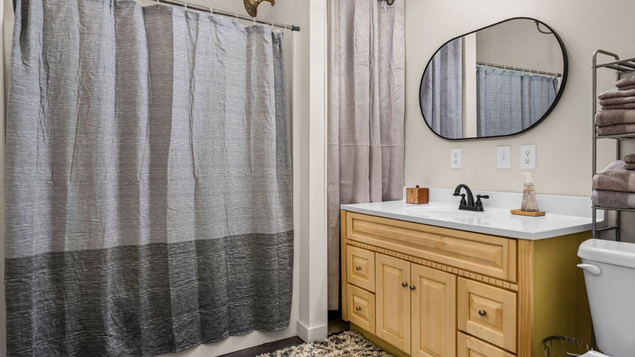 Photo of Bathroom in Jasper