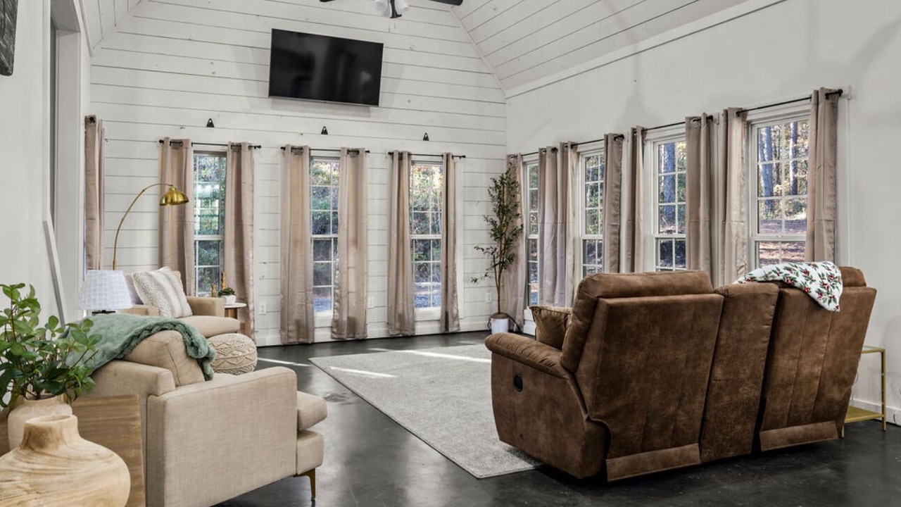 Photo of Livingroom in Jasper