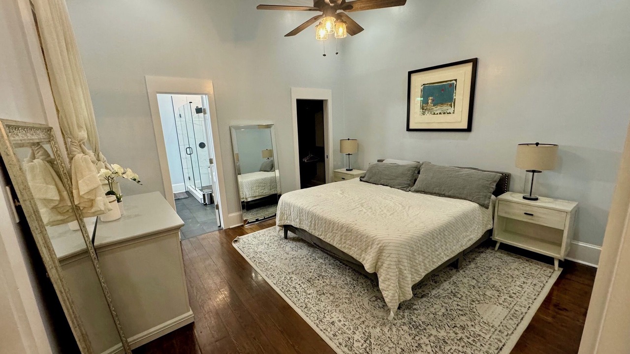 Photo of Bedroom in Mid-City