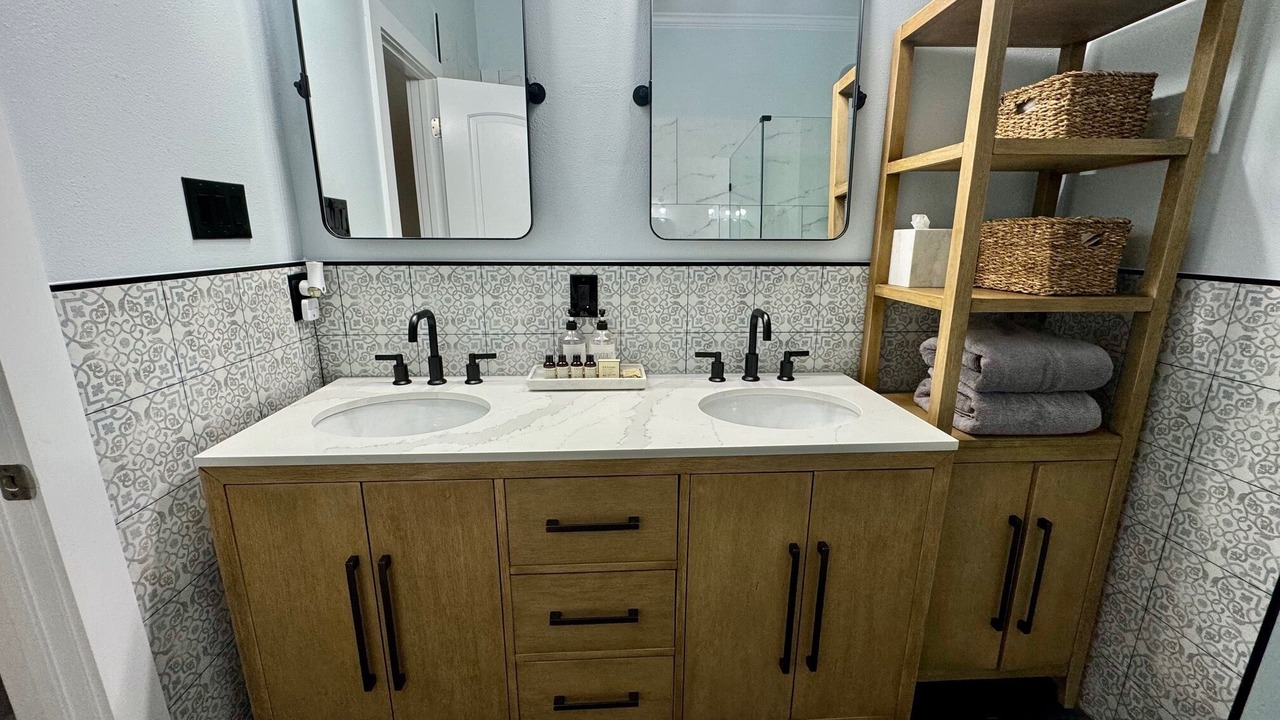 Photo of Bathroom in Mid-City