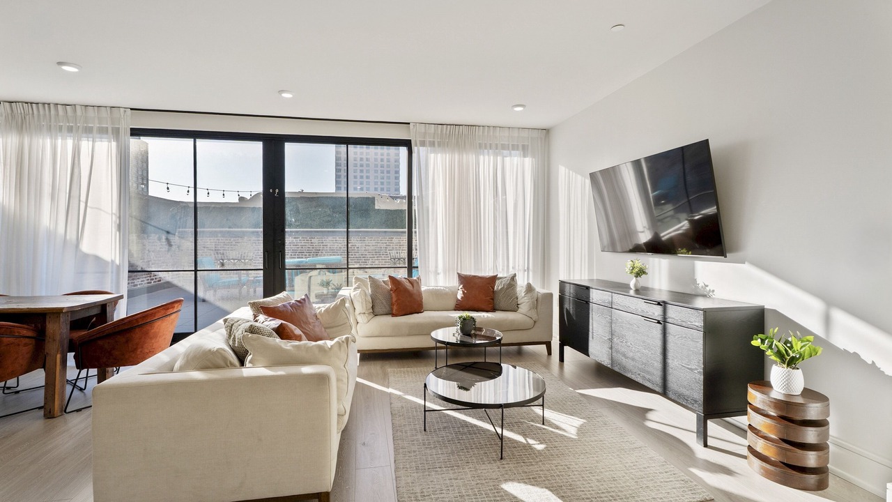Photo of Livingroom in Central Business District
