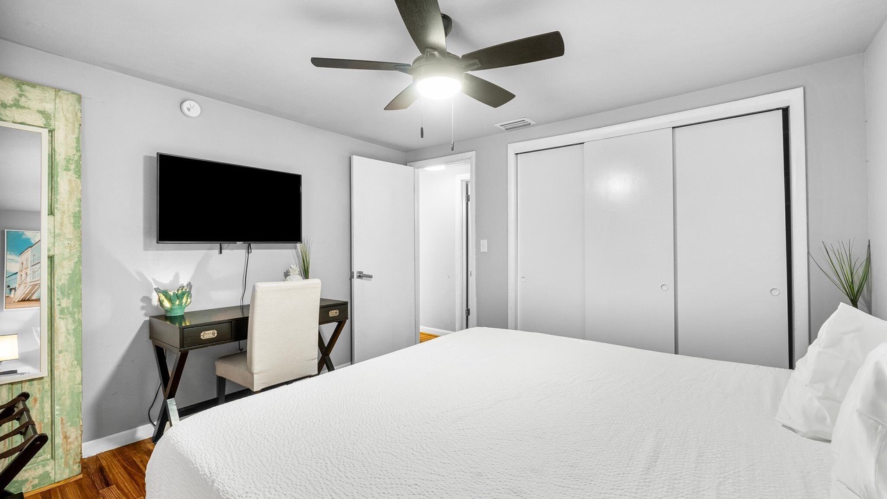 Photo of Bedroom in El Centro Beach