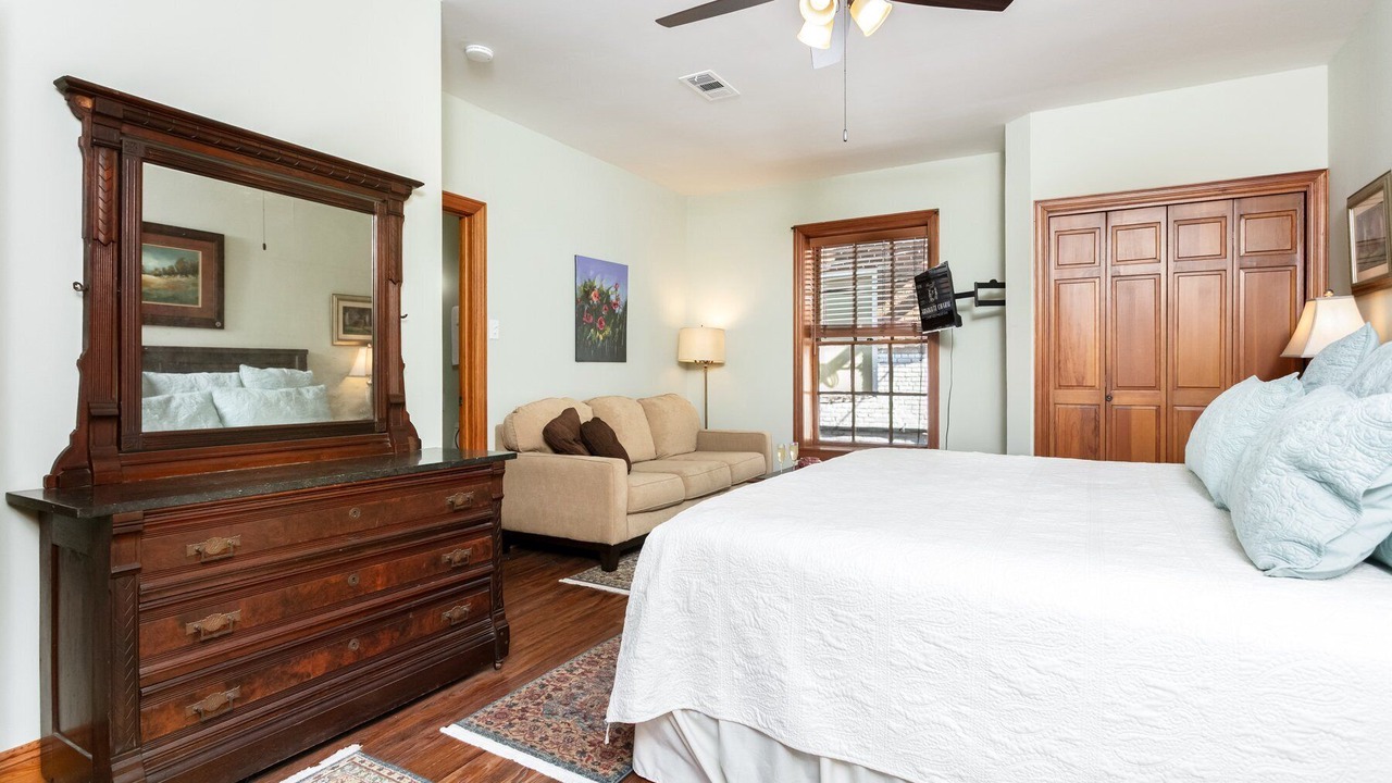 Photo of Bedroom in Natchez