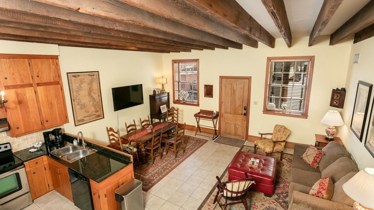Photo of Livingroom in Natchez