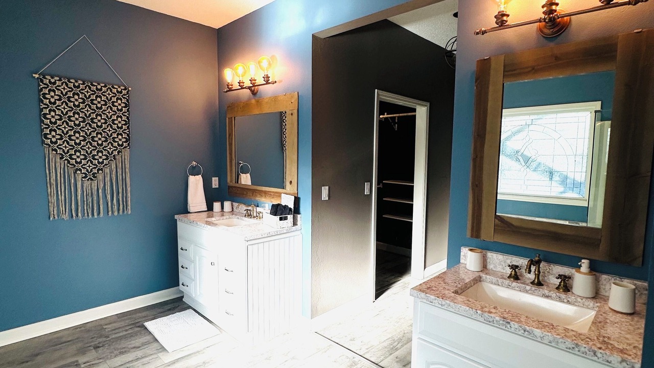 Photo of Bathroom in Mary Esther