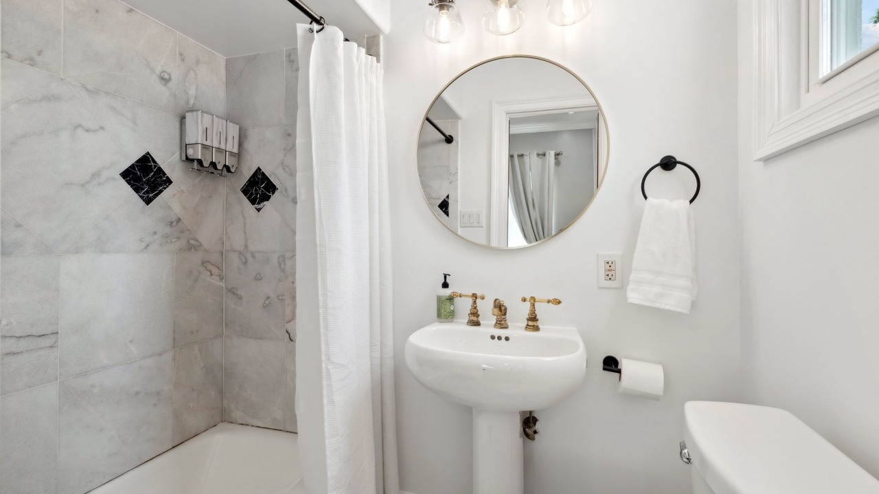 Photo of Bathroom in Broadmoor