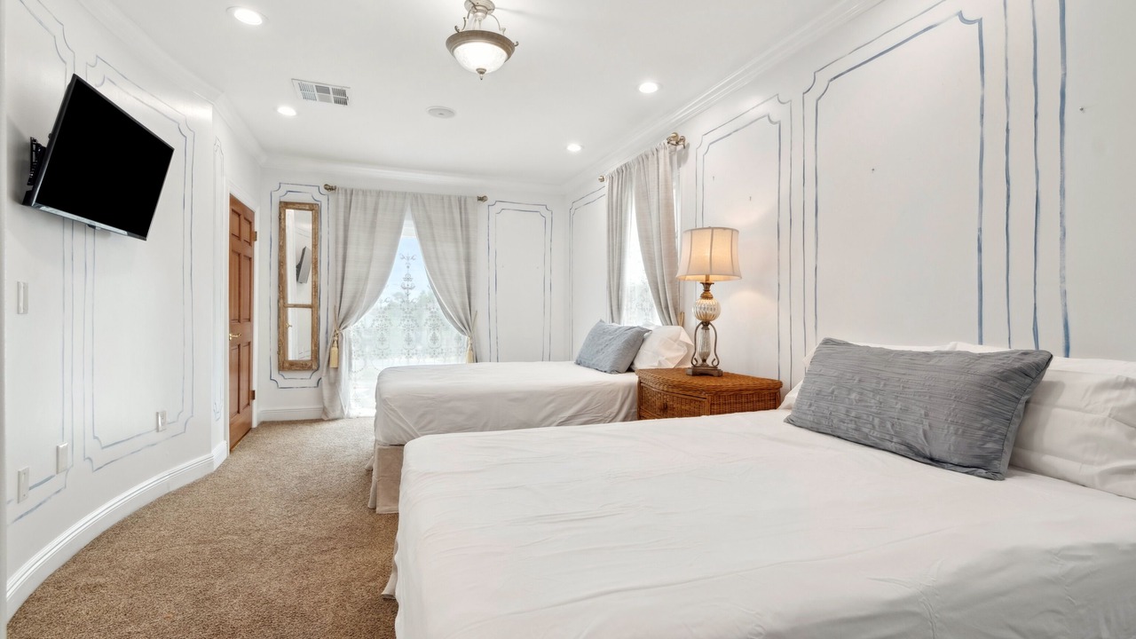 Photo of Bedroom in Broadmoor