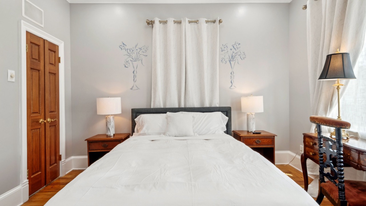 Photo of Bedroom in Broadmoor
