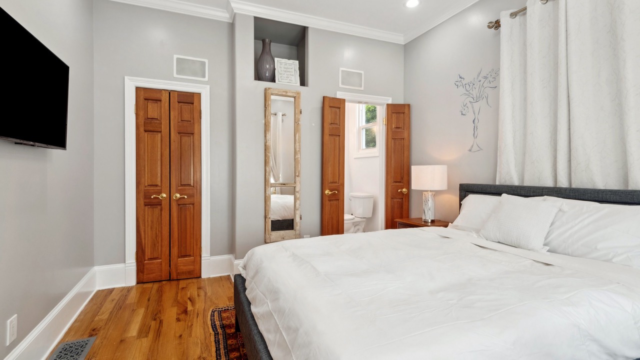 Photo of Bedroom in Broadmoor