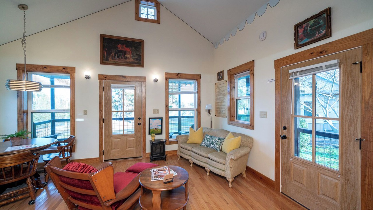 Photo of Livingroom in Ore City