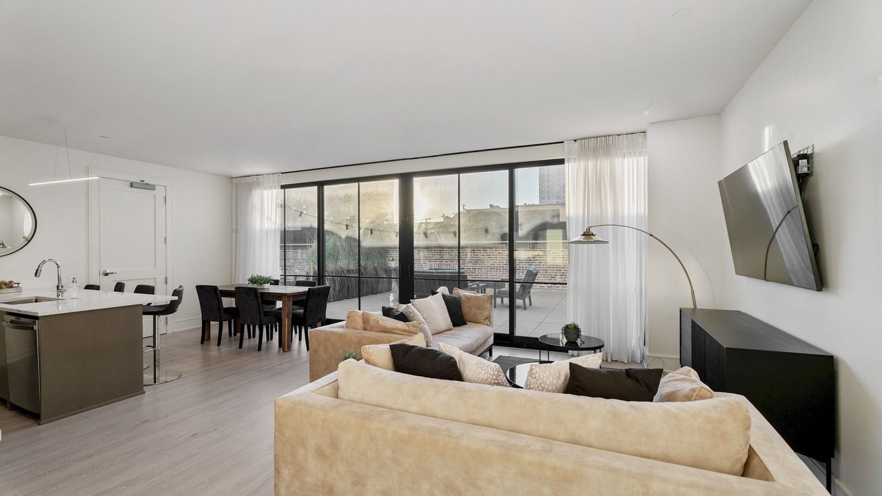 Photo of Livingroom in Central Business District