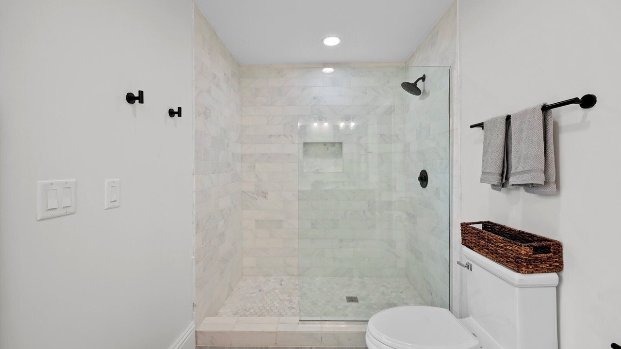 Photo of Bathroom in Park Shore