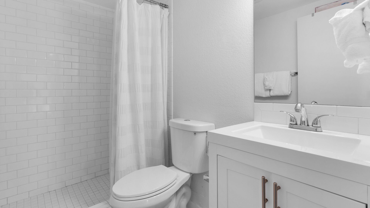 Photo of Bathroom in Gulfview Heights