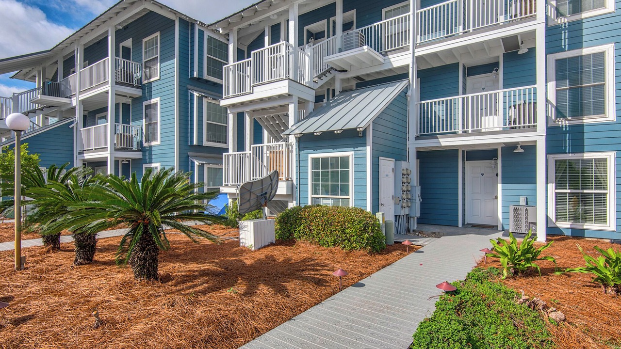 Photo of Others in Avalon Beach Estates