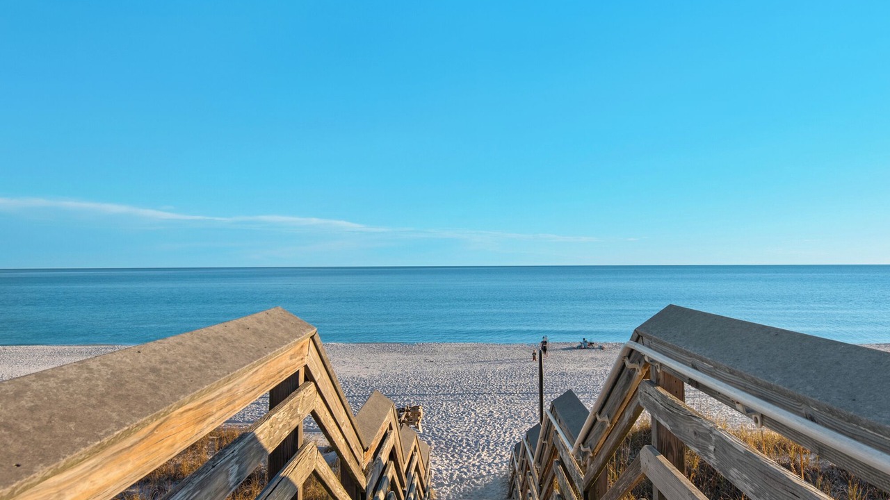 Photo of Others in Avalon Beach Estates