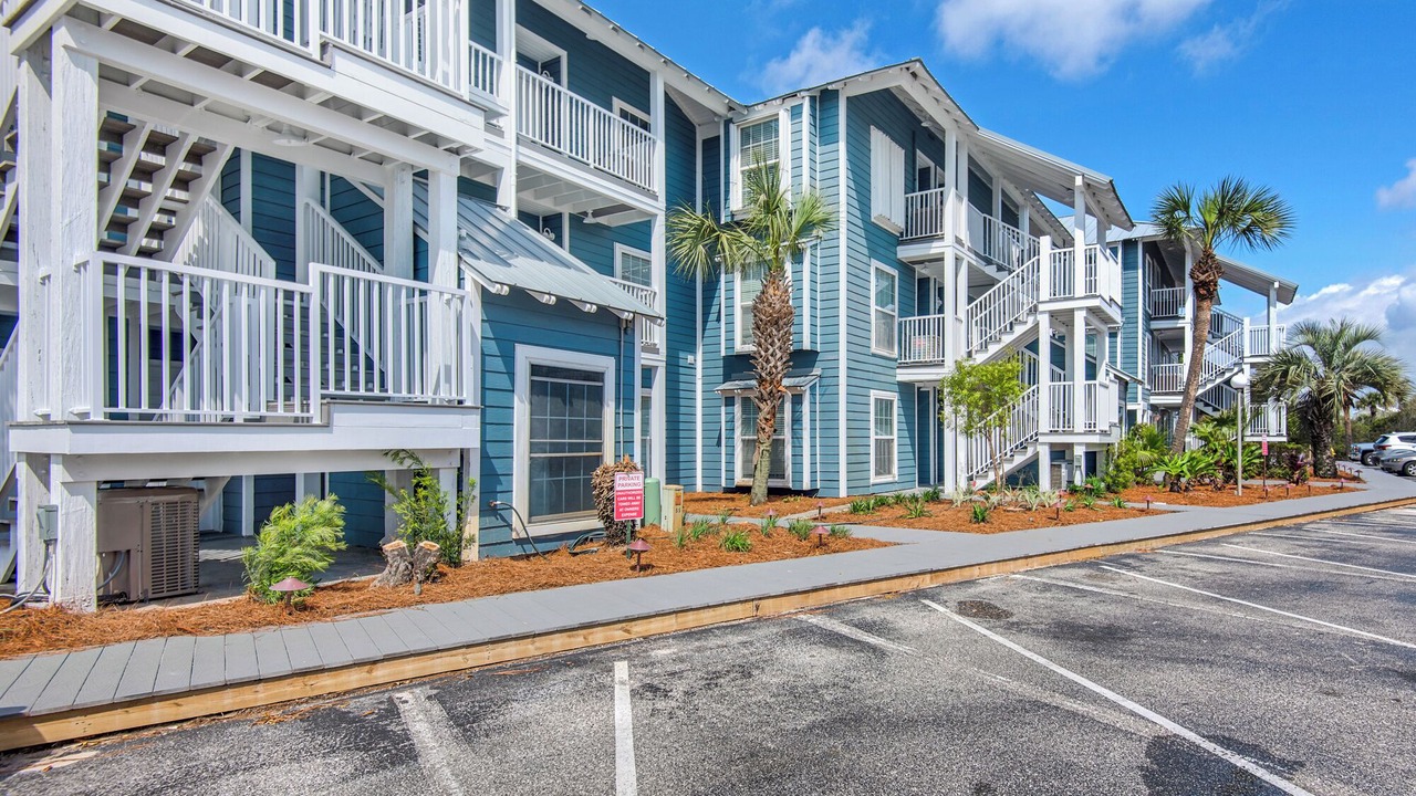 Photo of Others in Avalon Beach Estates