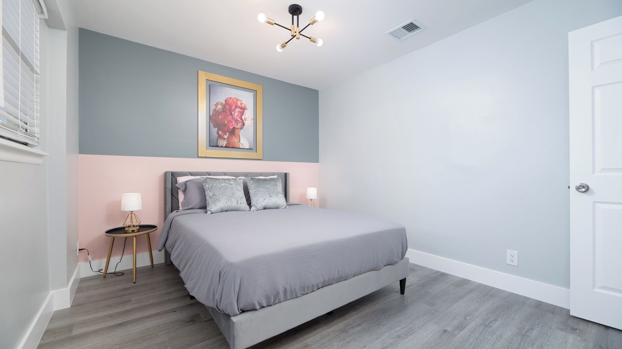 Photo of Bedroom in Sunrise