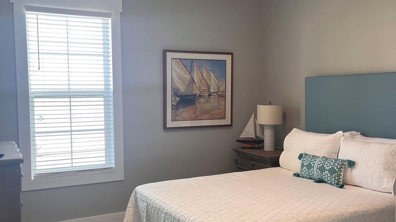 Photo of Bedroom in Miramar Beach