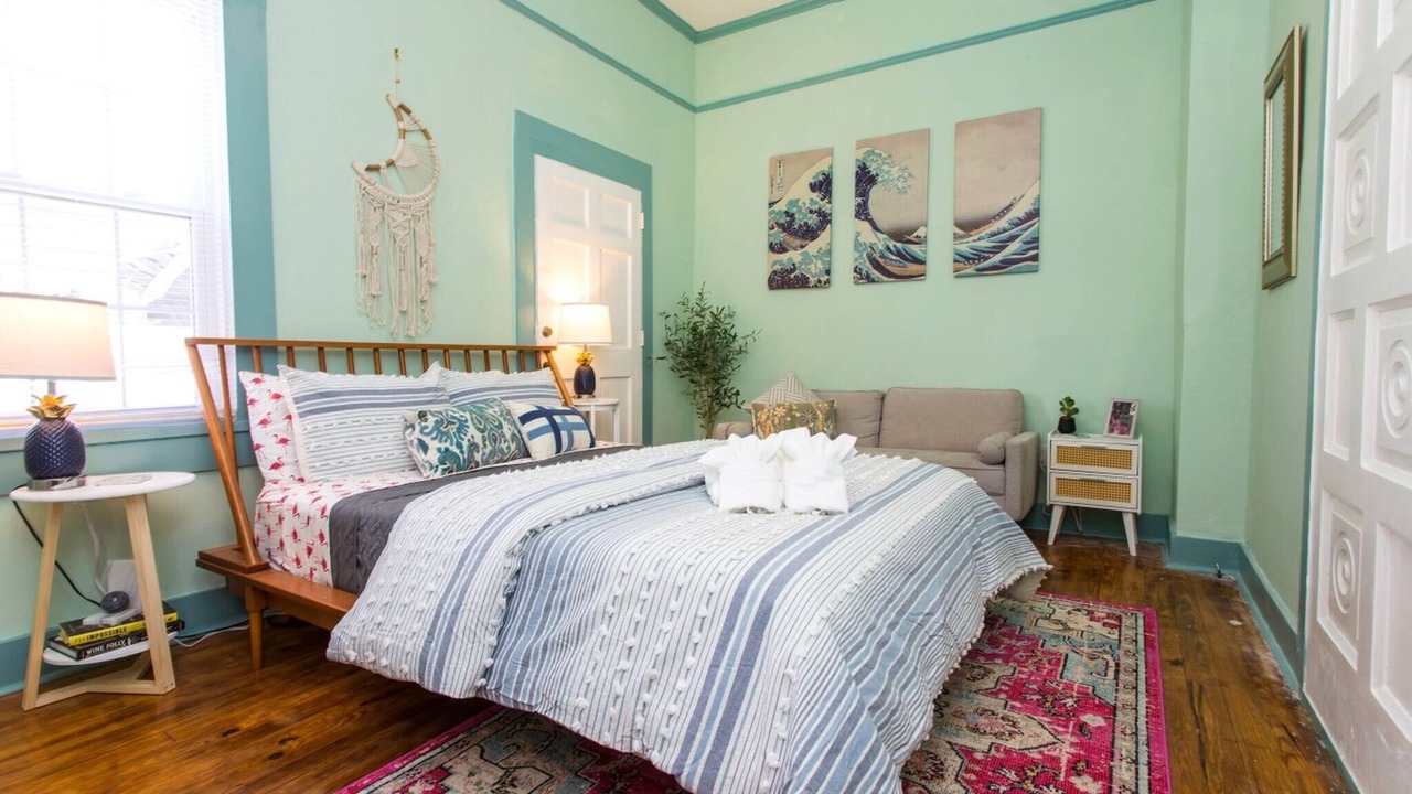 Photo of Bedroom in Old East Hill