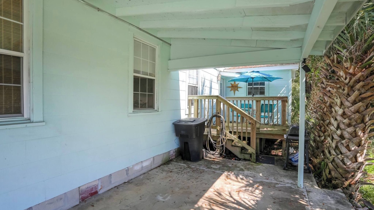 Photo of Patio Balcony in Old East Hill