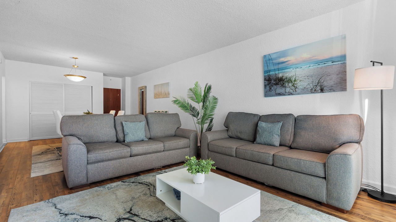 Photo of Livingroom in Hollywood South Central Beach