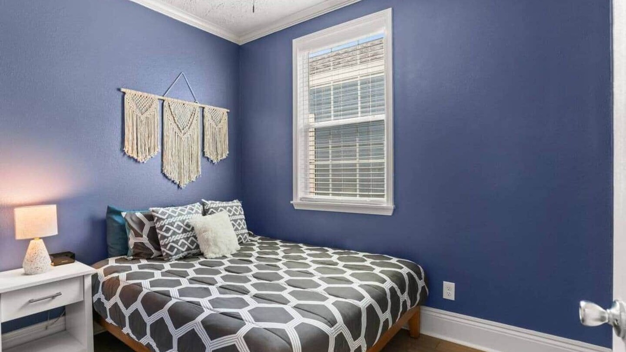 Photo of Bedroom in Mid-City