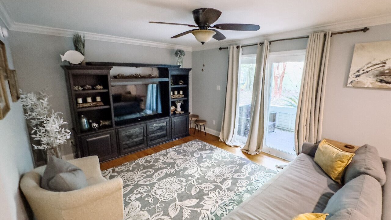 Photo of Livingroom in Biloxi