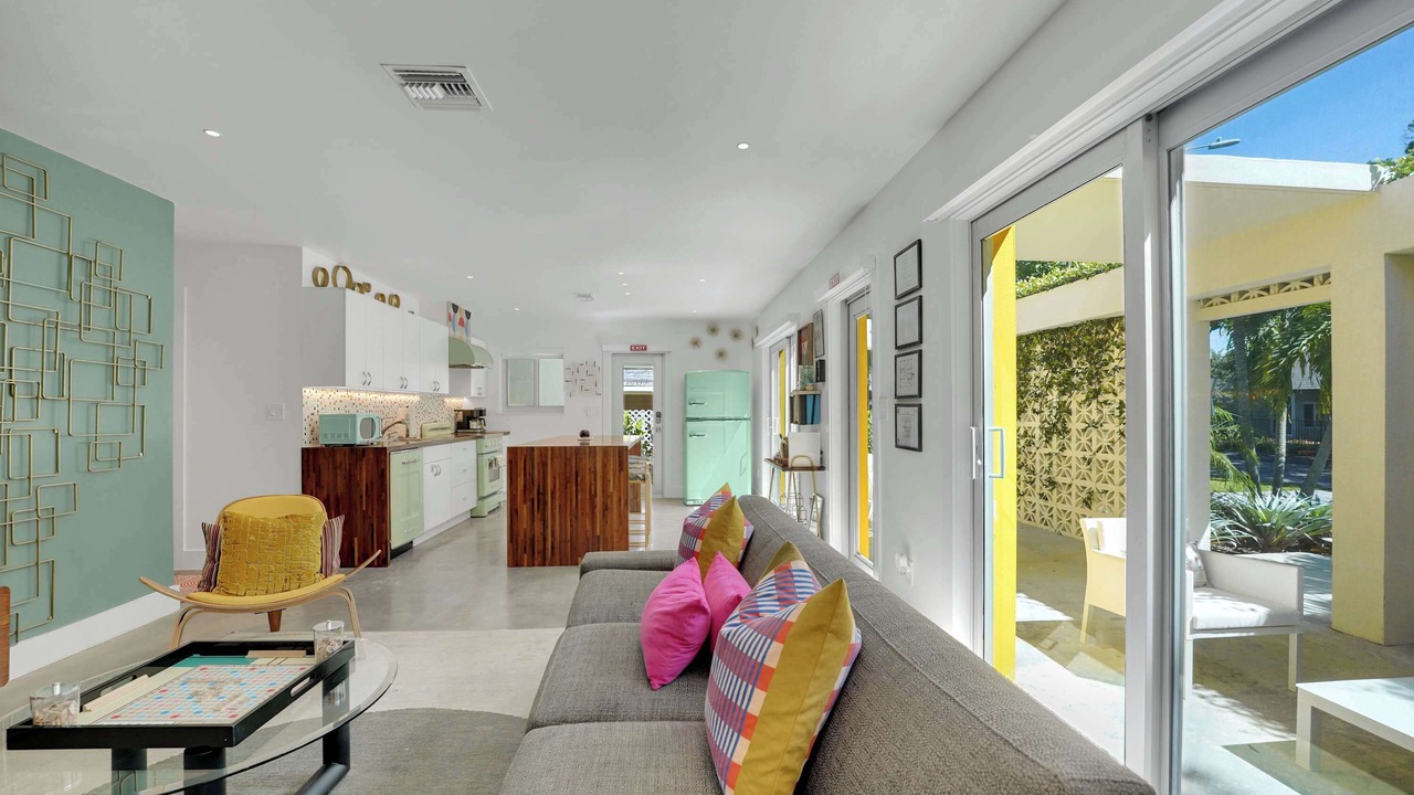 Photo of Livingroom in Wilton Manors