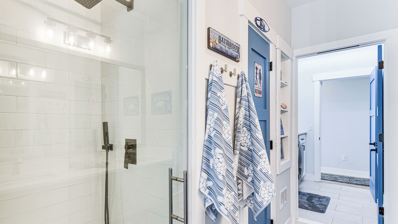 Photo of Bathroom in Gulfview Heights