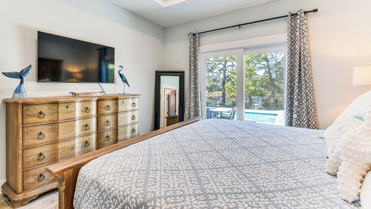 Photo of Bedroom in Gulfview Heights