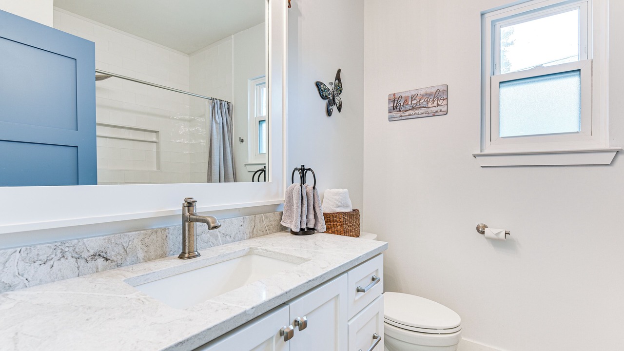 Photo of Bathroom in Gulfview Heights