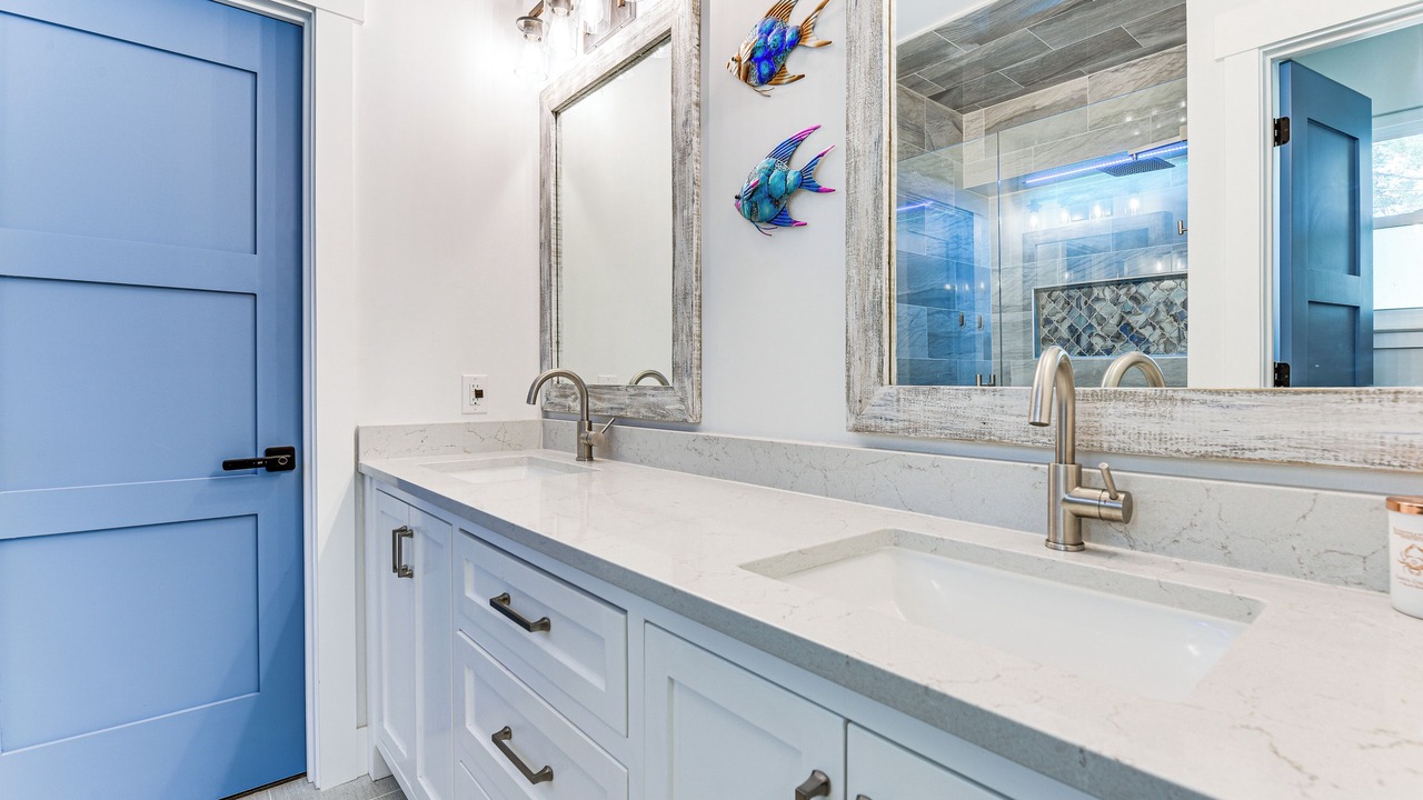 Photo of Bathroom in Gulfview Heights