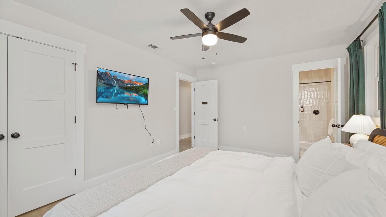Photo of Bedroom in Mary Esther