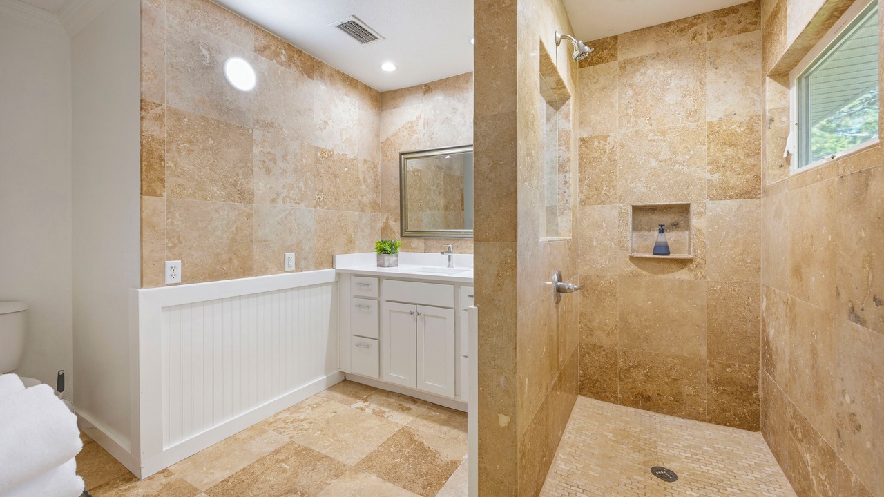 Photo of Bathroom in Gulf Breeze