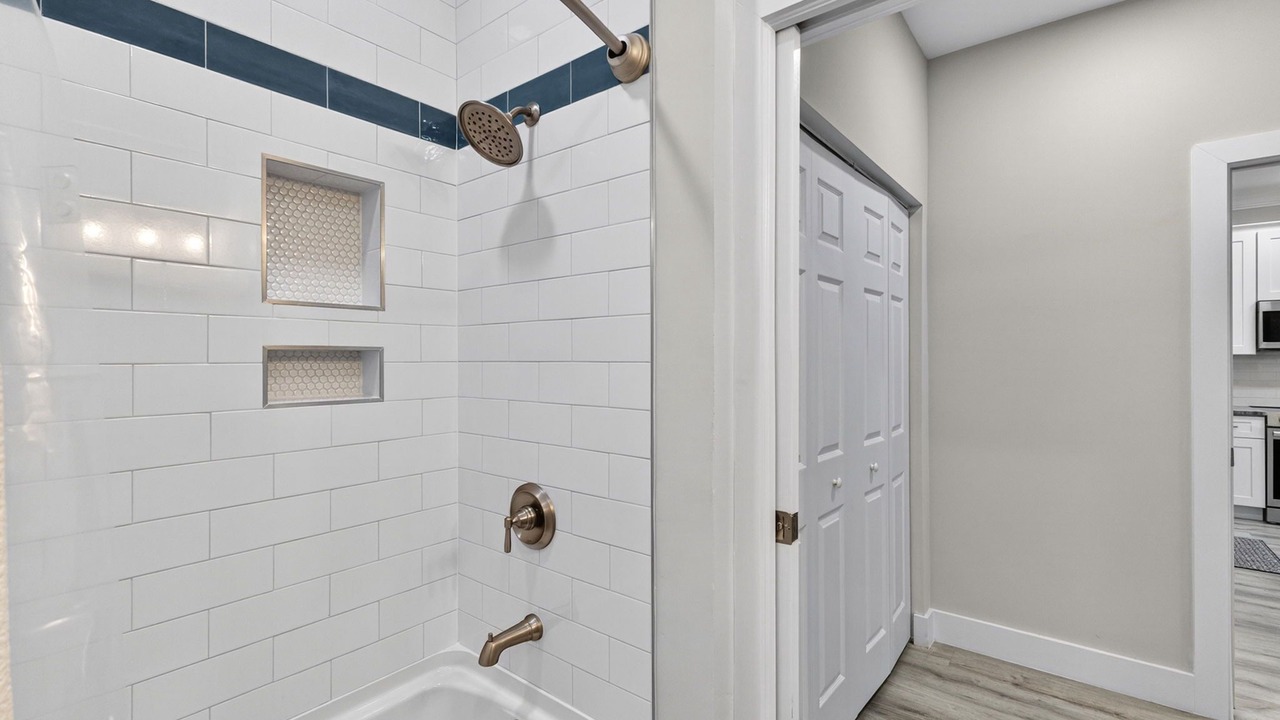 Photo of Bathroom in Tropical Cove