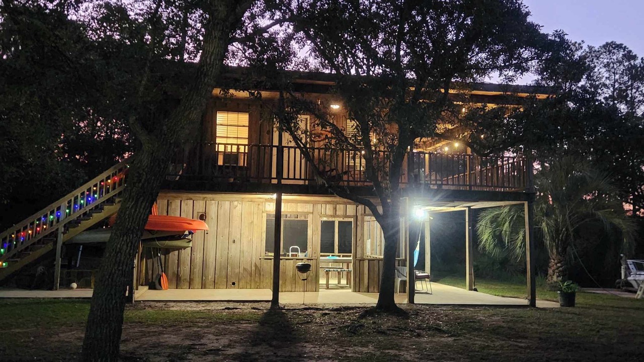 Photo of Patio Balcony in Shoreline Park