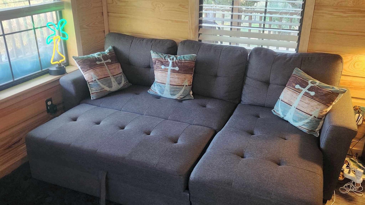 Photo of Livingroom in Shoreline Park